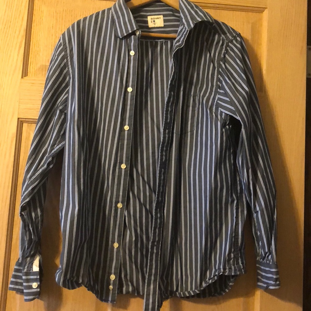 Men’s blue stripe button down dress shirt